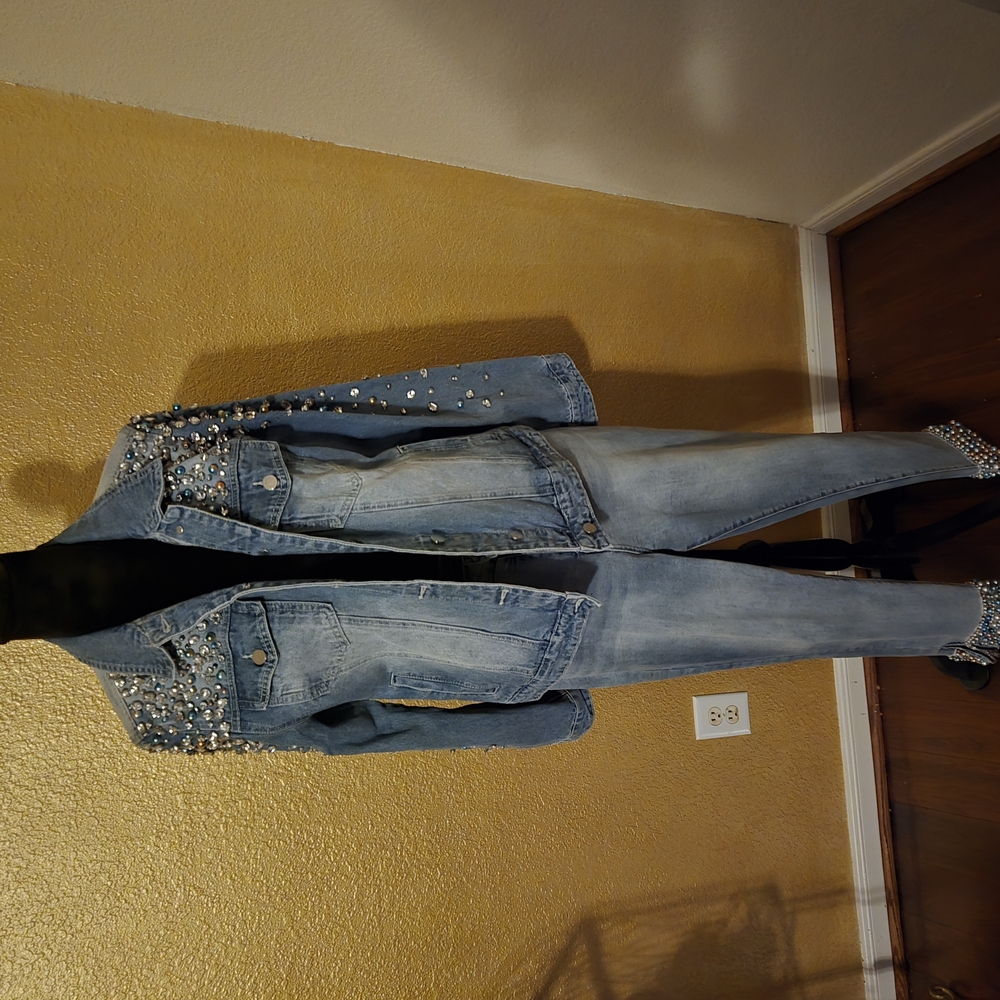 Boston Proper Blue Skinny Jeans with Vintage Distressing